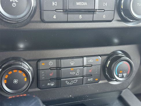 Used 2019 Ford F150 XLT w/ Equipment Group 302A Luxury AWD/4WD image 18