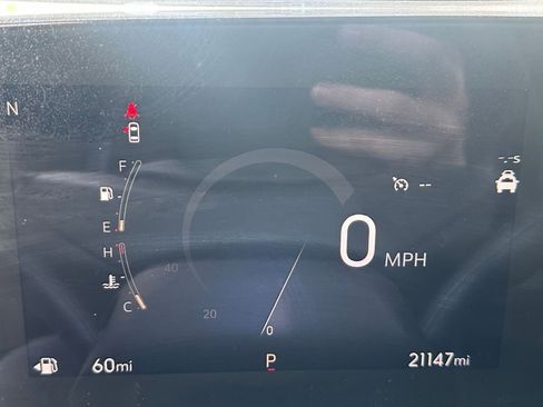 Used 2025 Buick Envista Sport Touring image 38