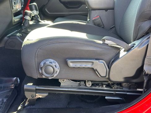 Used 2023 Jeep Wrangler Sport S image 24