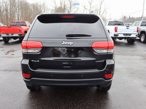 Used 2019 Jeep Grand Cherokee Laredo image 30