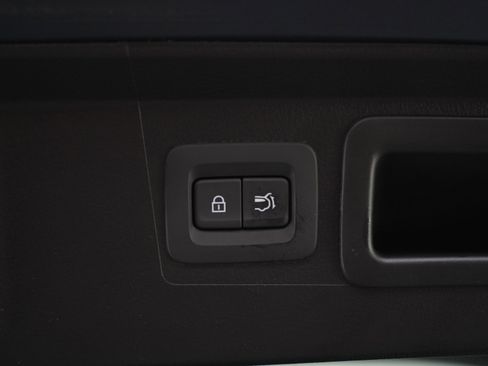 Certified 2025 MAZDA CX-50 2.5 Hybrid w/ Premium Plus Pkg image 17