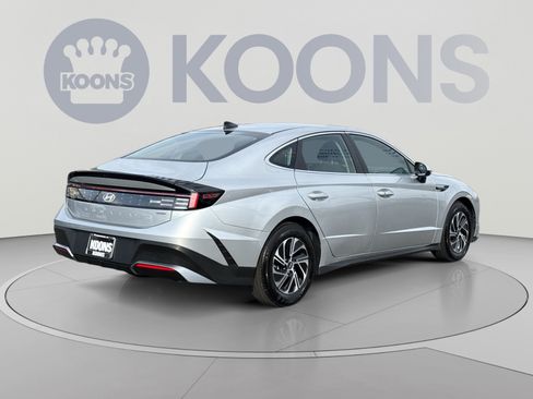 Certified 2026 Hyundai Sonata Blue FWD image 7
