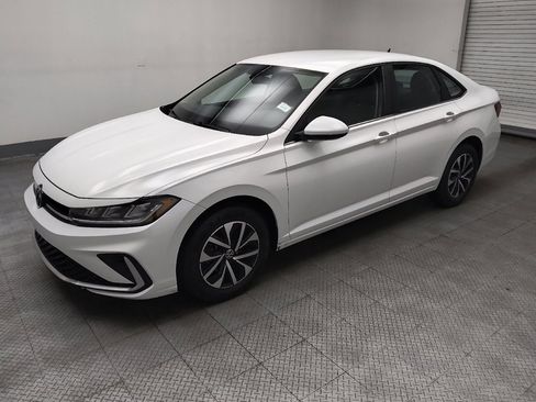 Used 2025 Volkswagen Jetta S FWD image 2