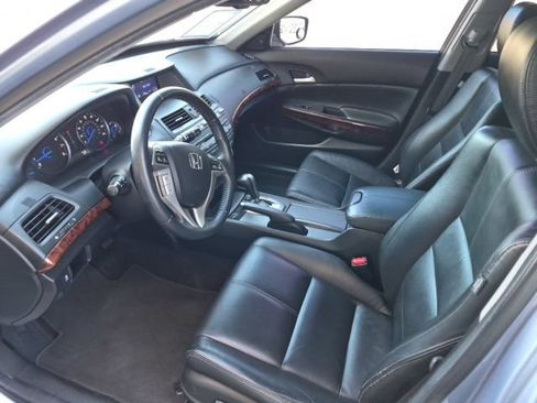 Used 2010 Honda Crosstour EX-L image 18