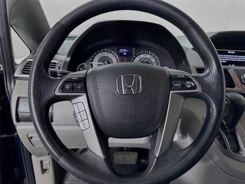 Used 2015 Honda Odyssey LX image 12