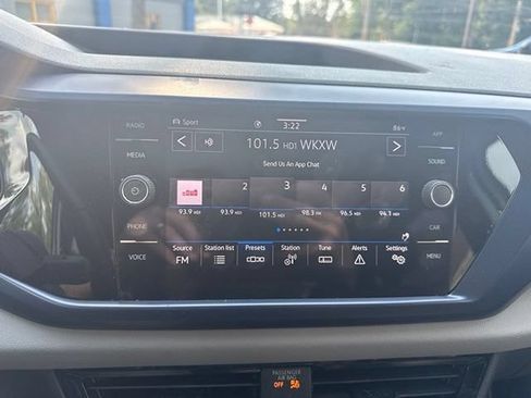 Used 2023 Volkswagen Taos SE w/ Panoramic Sunroof Package AWD/4WD image 13