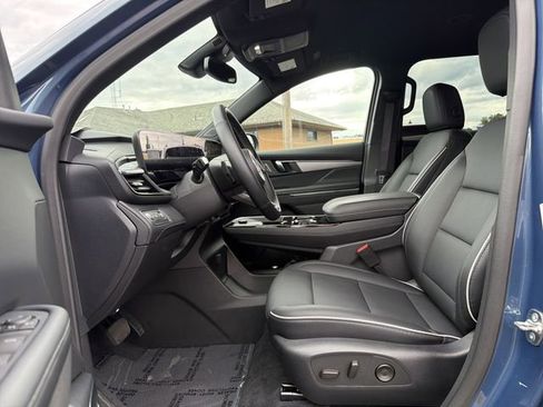Certified 2025 Buick Enclave Preferred FWD image 13