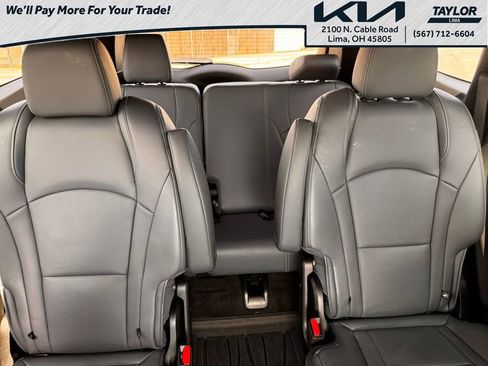 Used 2023 Buick Enclave Essence w/ Sport Touring Edition FWD image 13
