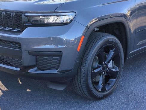 New 2025 Jeep Grand Cherokee L Altitude image 9