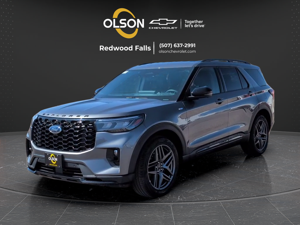 Used 2025 Ford Explorer ST-Line w/ ST-Line Street Pack AWD/4WD image 2