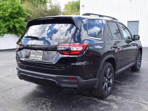 New 2026 Honda Pilot Sport image 3