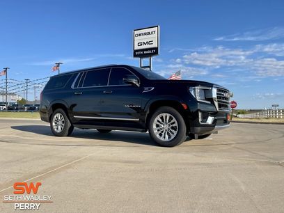 Used 2022 GMC Yukon XL SLT w/ SLT Premium Package