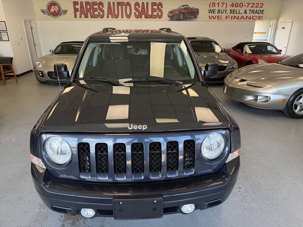 Used 2014 Jeep Patriot Sport w/ Tire & Wheel Group FWD image 8