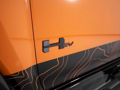 Used 2024 GMC Hummer EV 3X w/ LPO, Illumination Package image 41