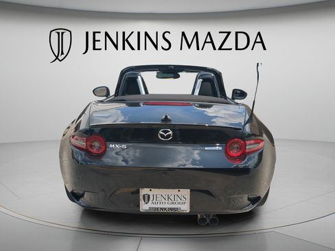 New 2026 MAZDA MX-5 Miata Club w/ Interior Package RWD image 7