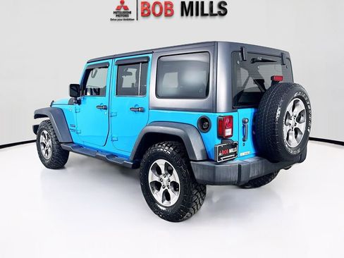 Used 2017 Jeep Wrangler Unlimited Sport w/ Connectivity Group AWD/4WD image 5