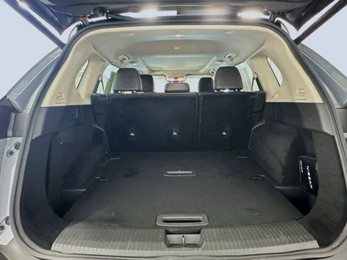 Used 2023 Nissan Rogue SL w/ SL Premium Package image 31