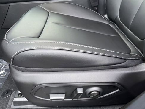 New 2025 Jeep Grand Cherokee Limited image 4