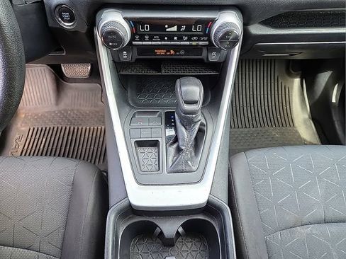 Used 2020 Toyota RAV4 XLE FWD image 25