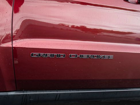 Used 2019 Jeep Grand Cherokee Trailhawk AWD/4WD image 19