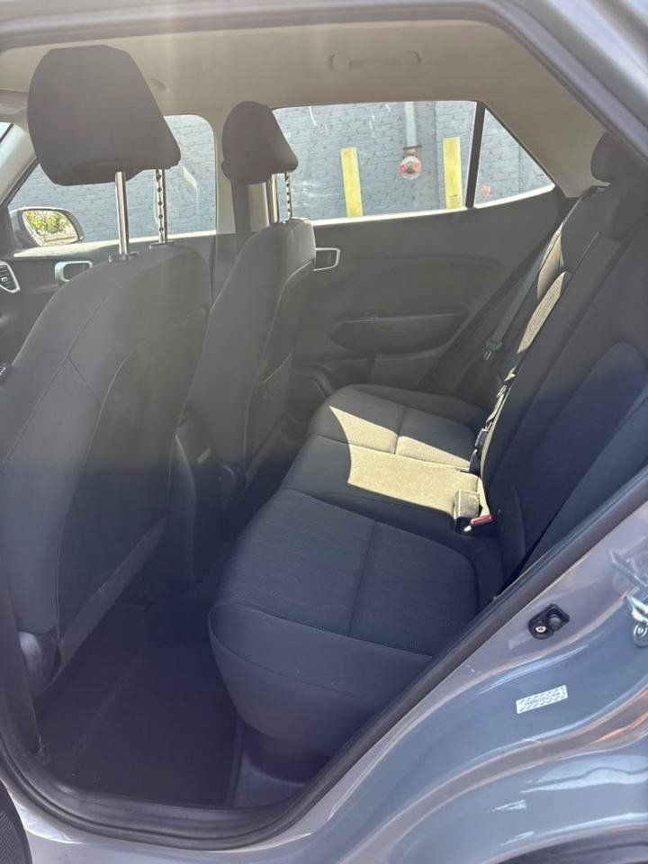 Used 2023 Hyundai Venue SE w/ Cargo Package FWD image 13