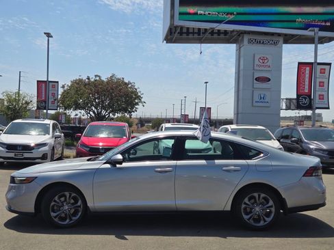 Used 2024 Honda Accord EX image 4