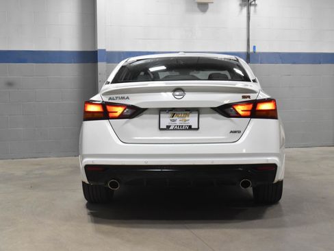 Used 2023 Nissan Altima 2.5 SR AWD/4WD image 23