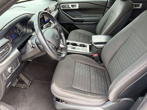 Used 2020 Ford Explorer XLT RWD image 5