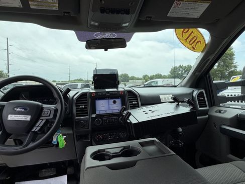 Used 2019 Ford F550 4x4 SuperCab Super Duty w/ XLT Value Package image 14