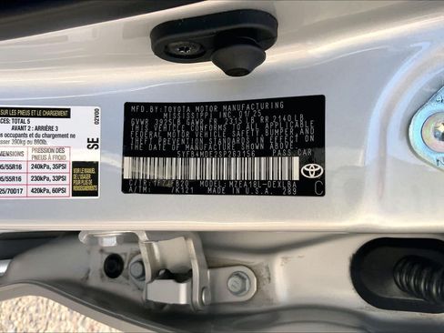 Used 2025 Toyota Corolla LE FWD image 34