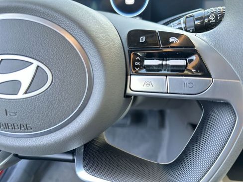 Used 2024 Hyundai Elantra SEL image 31