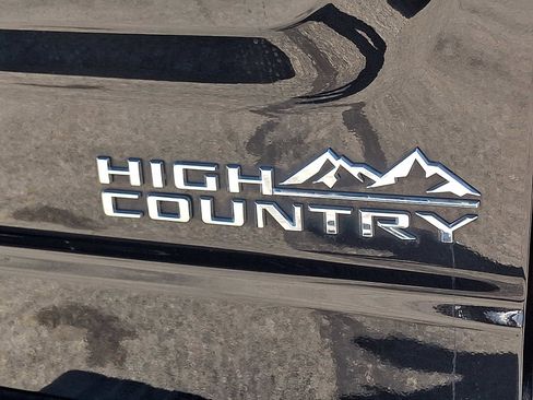 Used 2021 Chevrolet Silverado 1500 High Country w/ Technology Package image 39