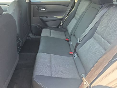 Used 2025 Nissan Rogue SV FWD image 15
