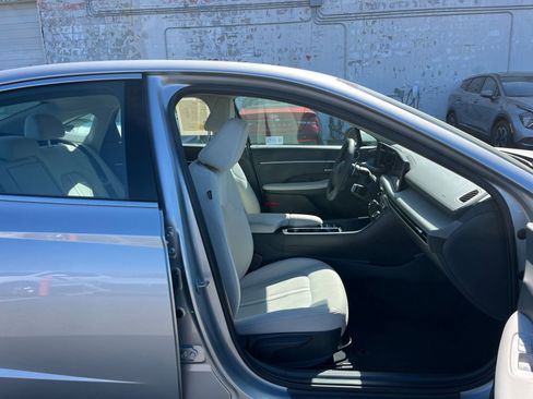 Used 2025 Hyundai Sonata SEL FWD image 28
