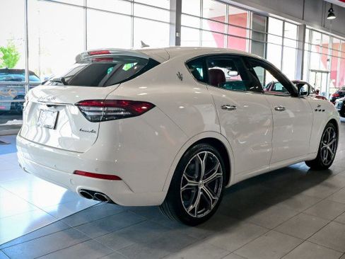 Used 2023 Maserati Levante GT AWD/4WD image 6