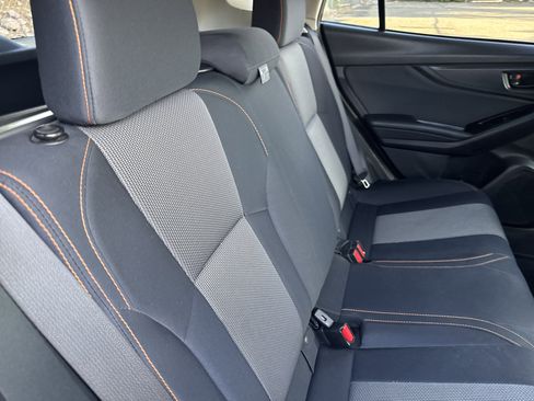 Used 2018 Subaru Crosstrek 2.0i Premium AWD/4WD image 12