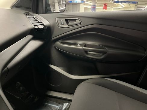 Used 2016 Ford Escape S image 26