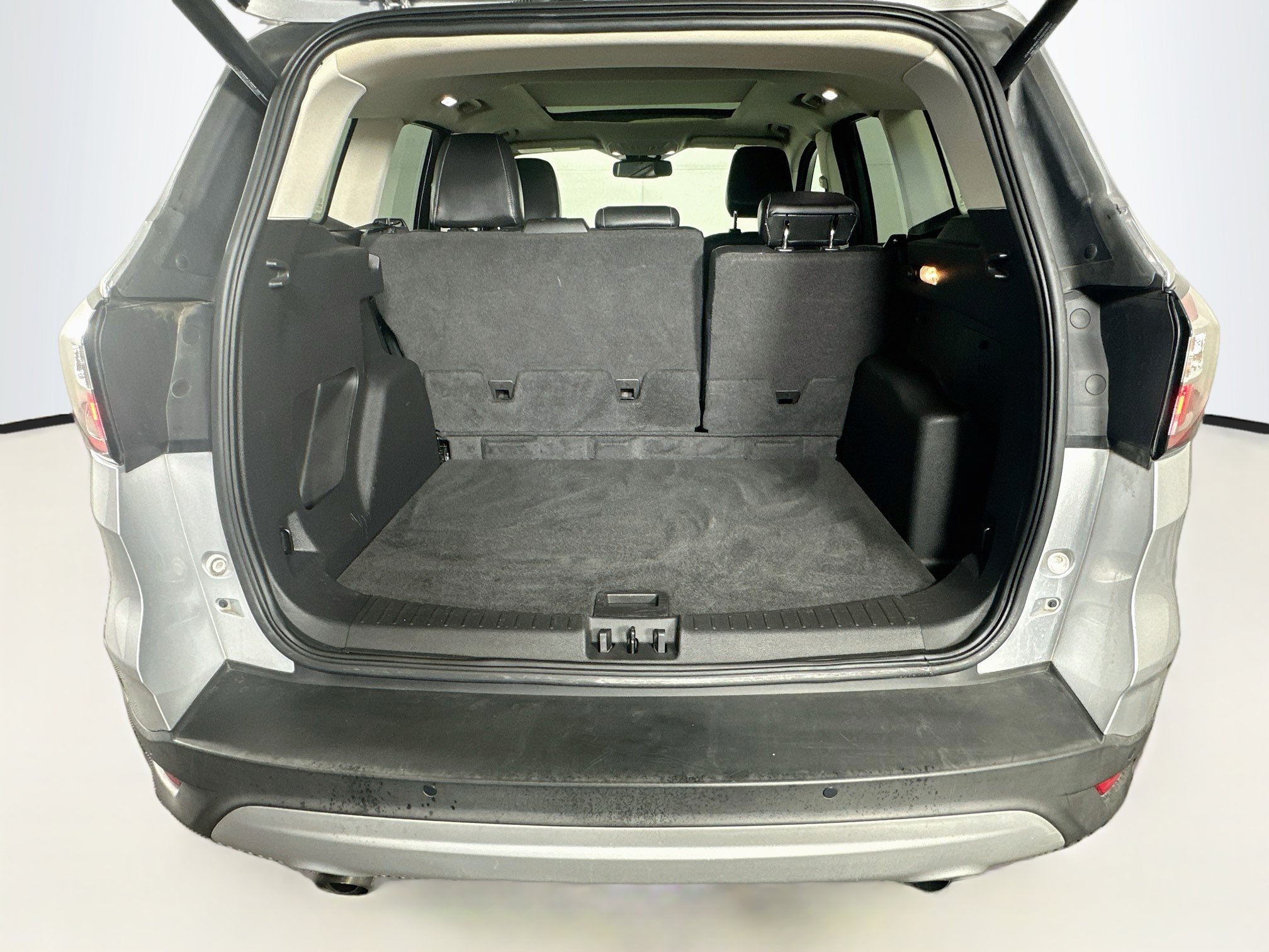 Used 2018 Ford Escape SEL w/ Ford Safe & Smart Package FWD image 29