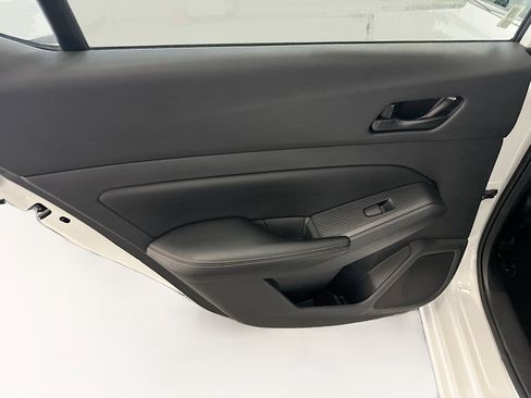 Used 2025 Nissan Altima 2.5 SV image 26