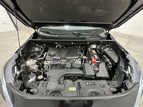 Used 2023 Toyota RAV4 XLE FWD image 19