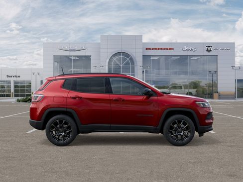 New 2025 Jeep Compass Latitude w/ Altitude Special Edition image 82