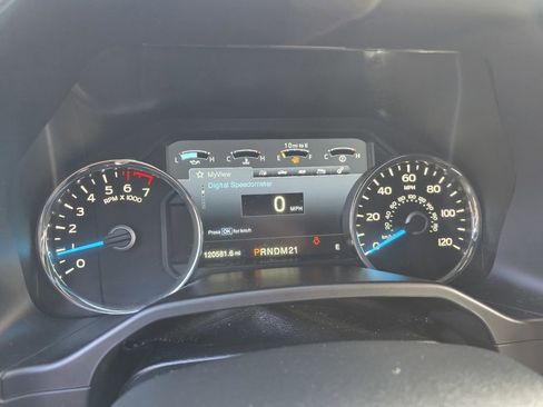 Used 2016 Ford F150 Lariat w/ Equipment Group 501A Mid image 17