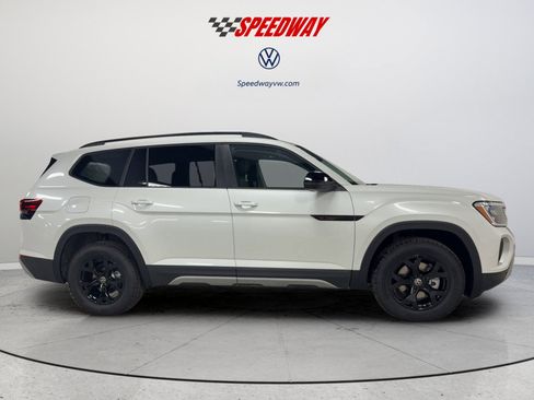 New 2026 Volkswagen Atlas Peak Edition AWD/4WD image 4