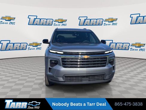 Used 2026 Chevrolet Traverse LT w/ Driver Confidence Package FWD image 3