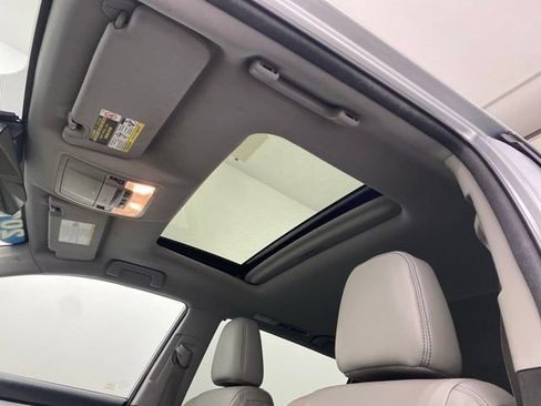 Used 2017 Toyota Highlander XLE AWD/4WD image 15