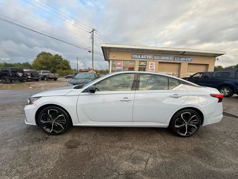 Used 2023 Nissan Altima 2.5 SR image 3
