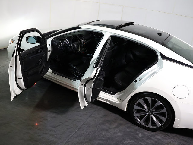 Used 2019 Nissan Maxima Platinum w/ Sport Mat Group FWD image 5