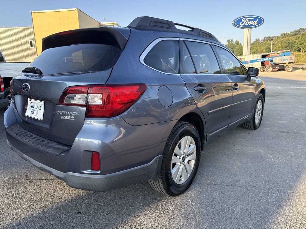 Used 2015 Subaru Outback 2.5i Premium AWD/4WD image 4