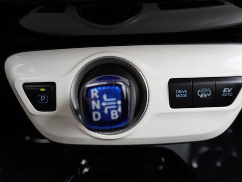 Used 2017 Toyota Prius Prime Plus FWD image 20