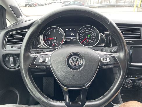 Used 2015 Volkswagen Golf TDI SEL image 16